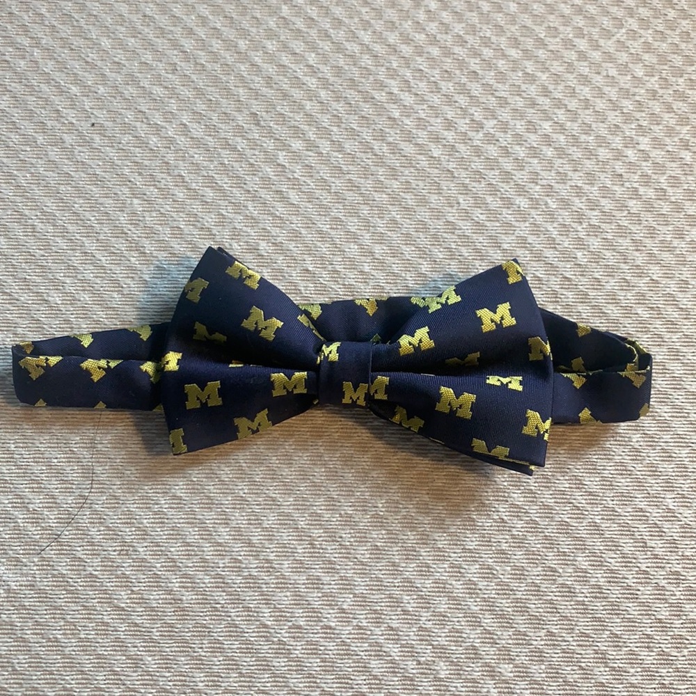 Boys Michigan bow tie